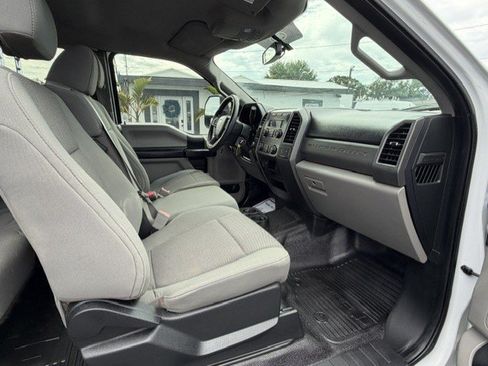 Used 2018 Ford F250 XL w/ Power Equipment Group AWD/4WD image 17
