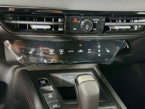 New 2026 Nissan Kicks SR w/ SR Premium Package FWD image 21