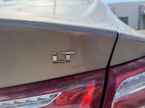 Used 2022 Chevrolet Malibu LT image 4