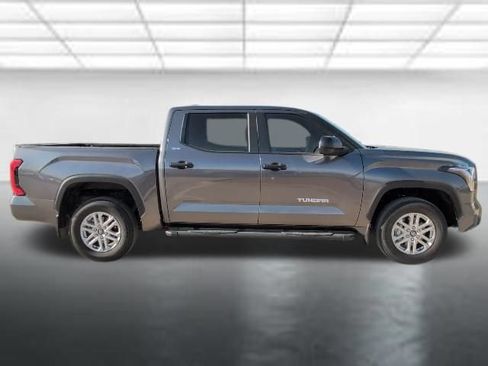 Used 2025 Toyota Tundra SR5 AWD/4WD image 28