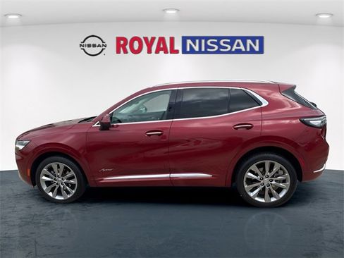 Used 2022 Buick Envision Avenir w/ Technology Package II image 4