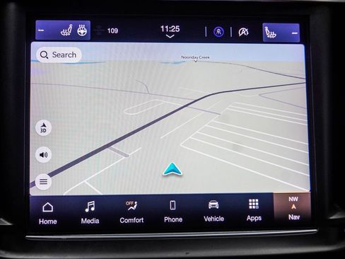 Used 2021 Maserati Levante AWD/4WD image 28