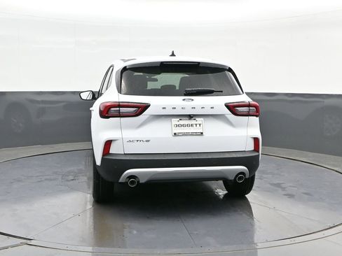 Used 2026 Ford Escape Active w/ Tech Pack #1 FWD image 8