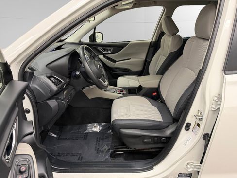 Used 2023 Subaru Forester Premium image 9