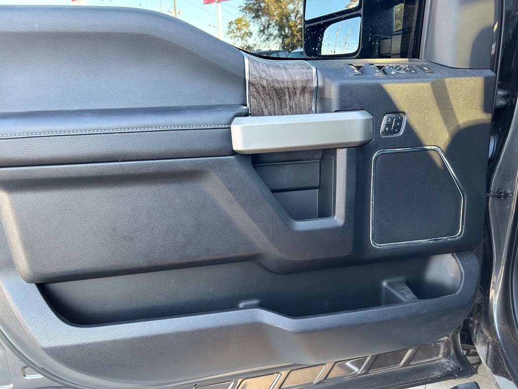 Used 2017 Ford F250 Lariat w/ Chrome Package AWD/4WD image 18