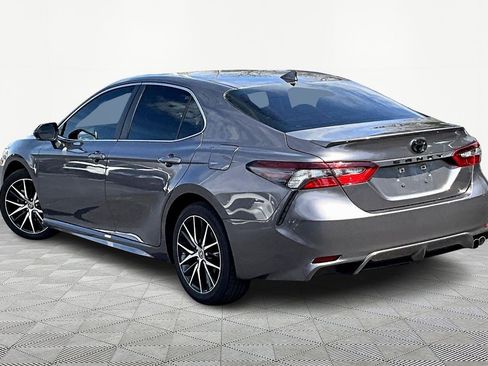 Used 2023 Toyota Camry SE image 4