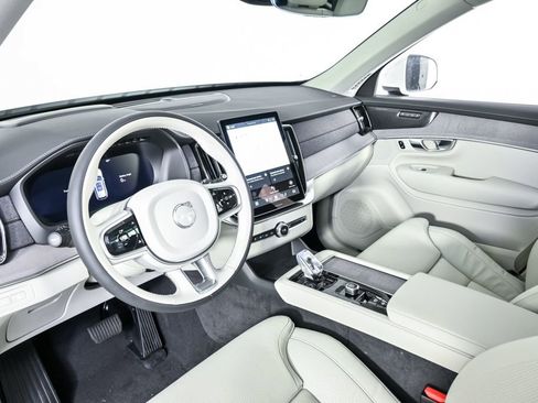 New 2026 Volvo XC90 T8 Ultra w/ Protection Package Premier AWD/4WD image 4