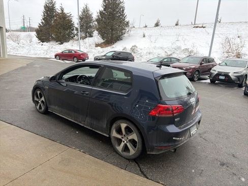 Used 2015 Volkswagen GTI SE image 2