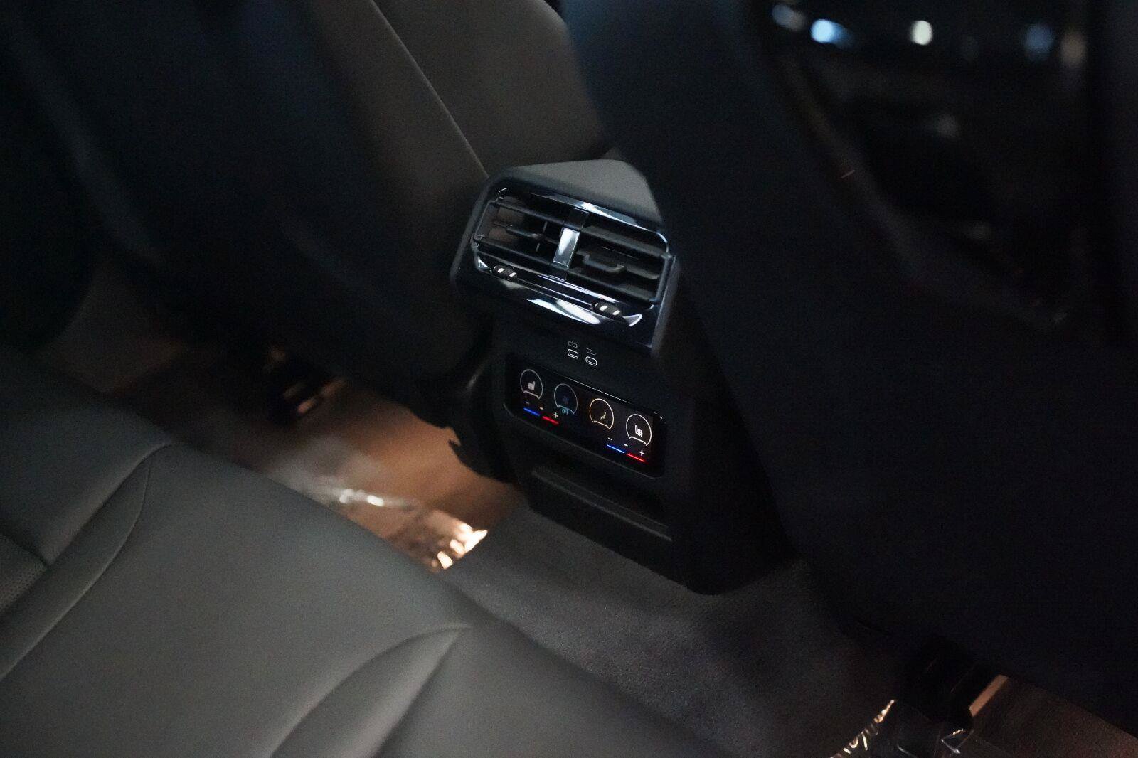 New 2027 BMW M5 Touring AWD/4WD image 22