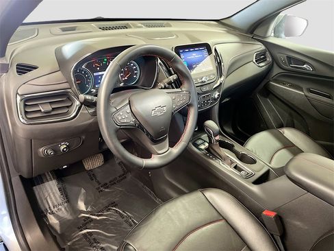 Used 2024 Chevrolet Equinox RS w/ RS Leather Package image 9