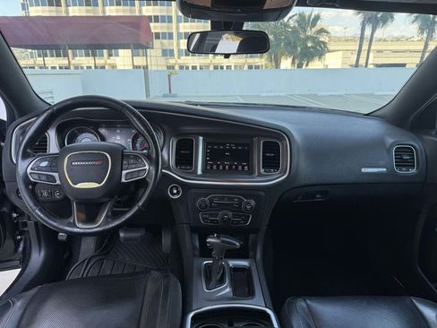 Used 2020 Dodge Charger SXT w/ Leather Interior Group RWD image 17