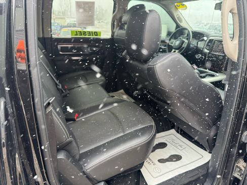 Used 2016 RAM 2500 Laramie w/ Sport Appearance Group image 12