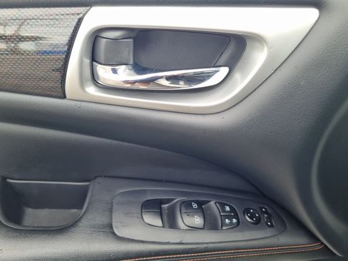 Used 2020 Nissan Pathfinder SV w/ Rock Creek Edition FWD image 24