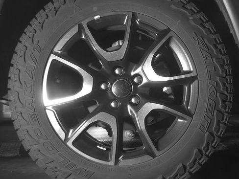 Used 2025 Jeep Compass Trailhawk image 15