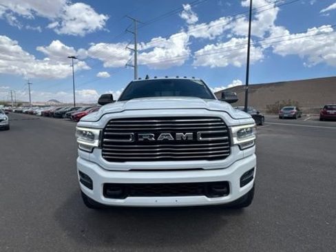 Used 2022 RAM 2500 Laramie AWD/4WD image 2