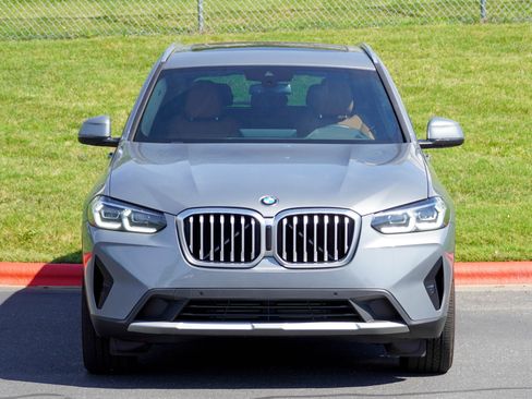Used 2023 BMW X3 sDrive30i w/ Premium Package RWD image 3