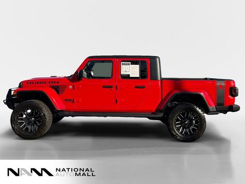 Used 2021 Jeep Gladiator Sport image 2