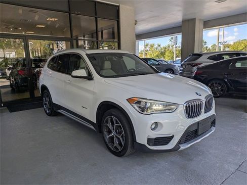Used 2017 BMW X1 xDrive28i image 2
