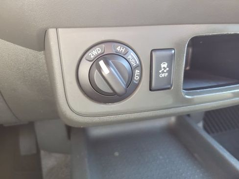 Used 2014 Nissan Xterra X AWD/4WD image 23