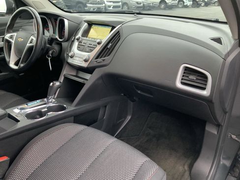 Used 2017 Chevrolet Equinox LT w/ Convenience Package image 50