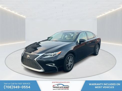 Used 2017 Lexus ES 350 w/ Luxury Package FWD image 1