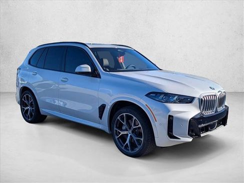 Used 2026 BMW X5 sDrive40i w/ M Sport Package RWD image 6