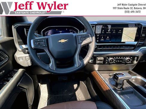 New 2026 Chevrolet Silverado 1500 High Country w/ Technology Package AWD/4WD image 9