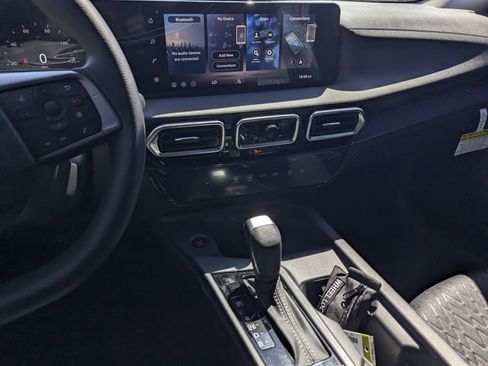 New 2026 Nissan Sentra SV w/ Floor Mat Package FWD image 10