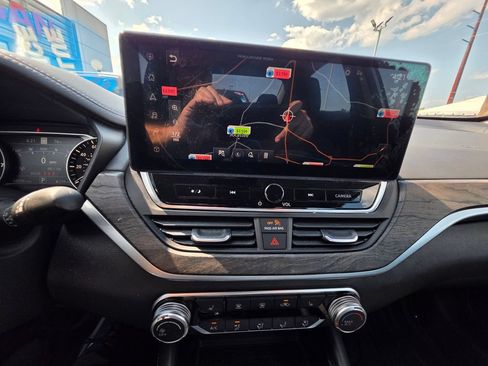 Used 2024 Nissan Altima 2.5 SV w/ SV Premium Package FWD image 21