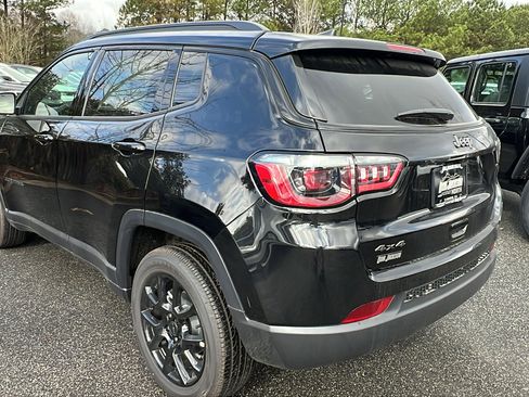 New 2026 Jeep Compass Latitude image 10