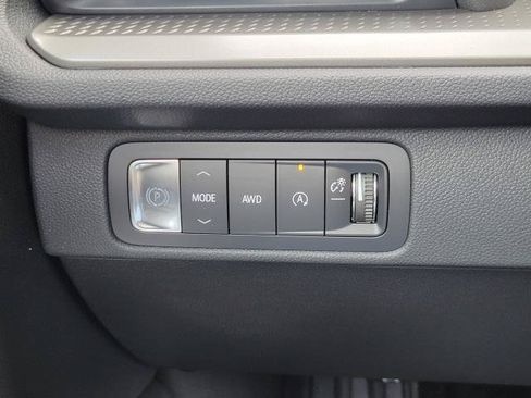 New 2026 Chevrolet Traverse LT AWD/4WD image 11