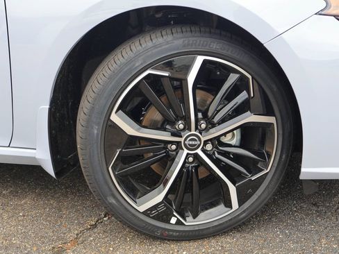 New 2026 Nissan Altima 2.5 SR FWD image 18