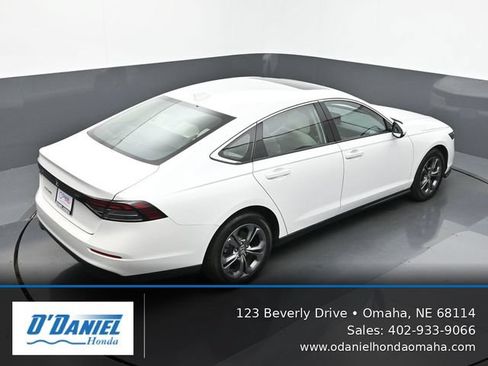 Used 2023 Honda Accord EX image 18