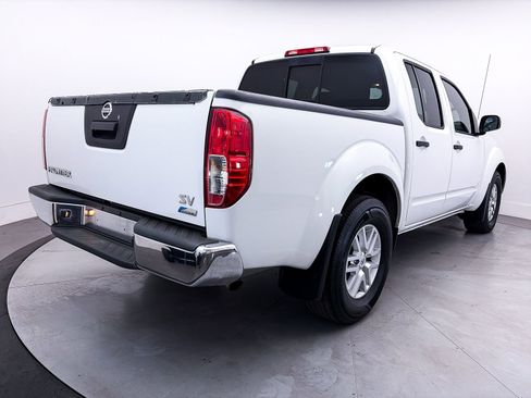 Used 2019 Nissan Frontier SV image 9