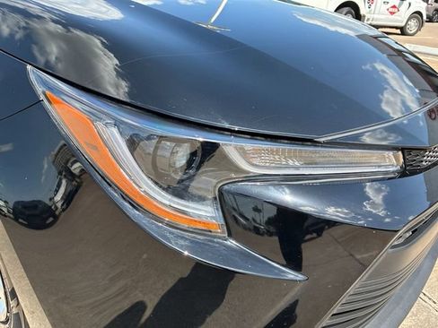 Used 2025 Toyota Corolla LE FWD image 26