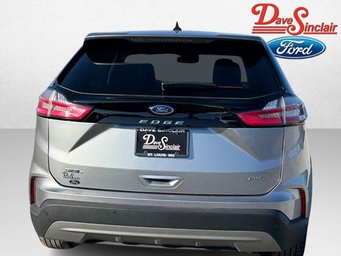 Used 2024 Ford Edge SEL image 8