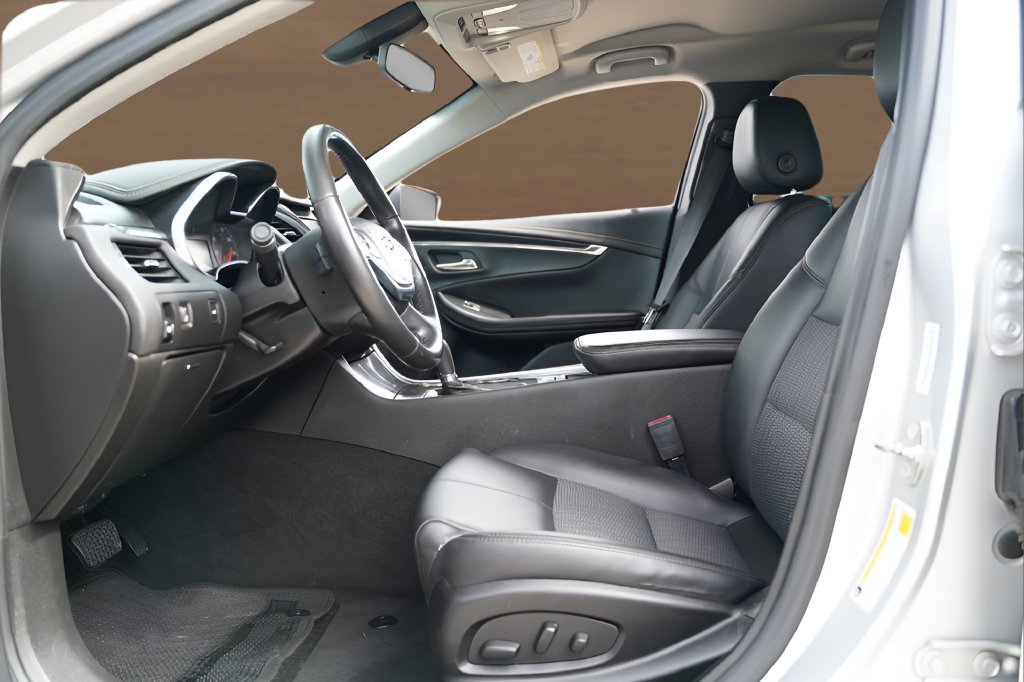 Used 2018 Chevrolet Impala LT FWD image 9