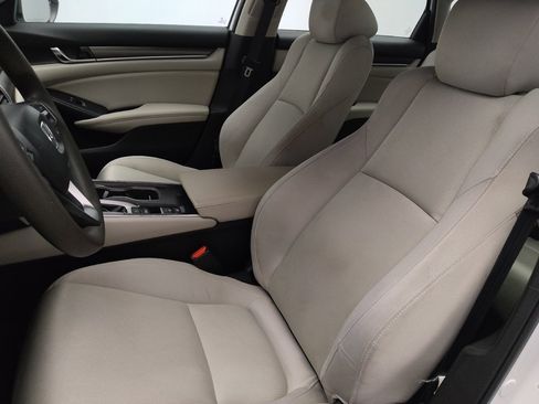 Used 2021 Honda Accord LX image 17