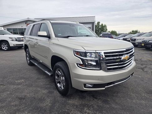 Used 2015 Chevrolet Tahoe LT w/ Luxury Package AWD/4WD image 9