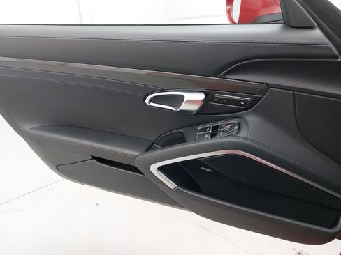 Used 2018 Porsche 718 Cayman GTS image 24