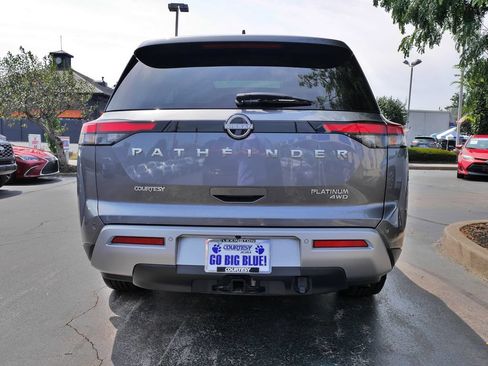 Used 2023 Nissan Pathfinder Platinum AWD/4WD image 6