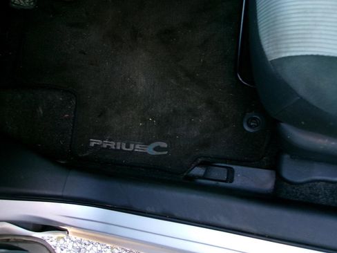 Used 2013 Toyota Prius C Two image 18