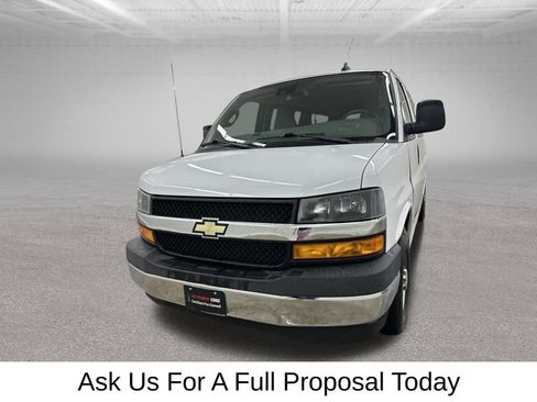 Used 2019 Chevrolet Express 3500 LT w/ LT Preferred Equipment Group RWD image 7