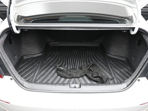 Used 2018 Honda Accord Sport image 19