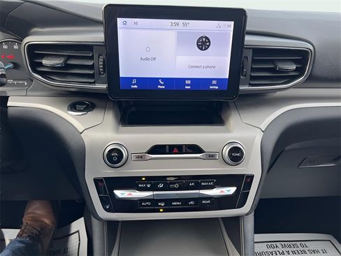 Used 2023 Ford Explorer XLT w/ Equipment Group 202A image 23