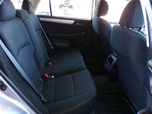 Used 2019 Subaru Outback 2.5i Premium AWD/4WD image 21