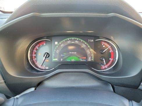 Used 2023 Toyota RAV4 LE image 18