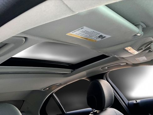 Used 2020 Mercedes-Benz C 300 Sedan image 25