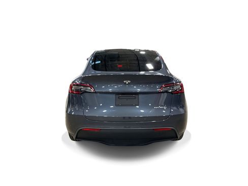 Certified 2023 Tesla Model Y AWD image 5