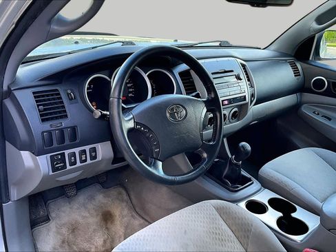 Used 2010 Toyota Tacoma 4x4 Access Cab image 16
